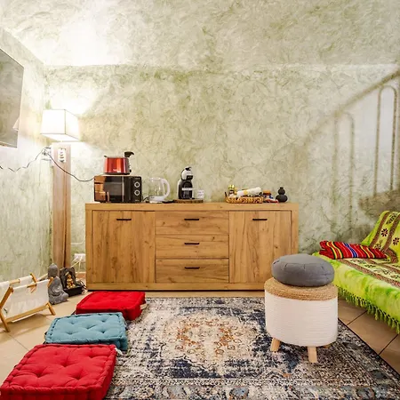 Solo Per Oggi! Zen House Nel Centro Con Free Parking E Check-in 24 7 - Vicino Stazione Del Treno E Dei Bus - Con Netflix & Disneyplus E Aria Condizionata *