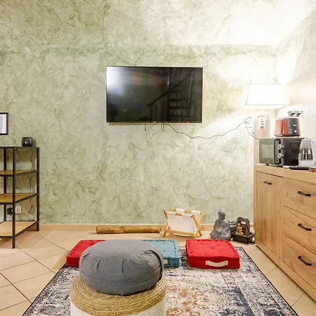 Solo Per Oggi! Zen House Nel Centro Con Free Parking E Check-in 24 7 - Vicino Stazione Del Treno E Dei Bus - Con Netflix & Disneyplus E Aria Condizionata *
